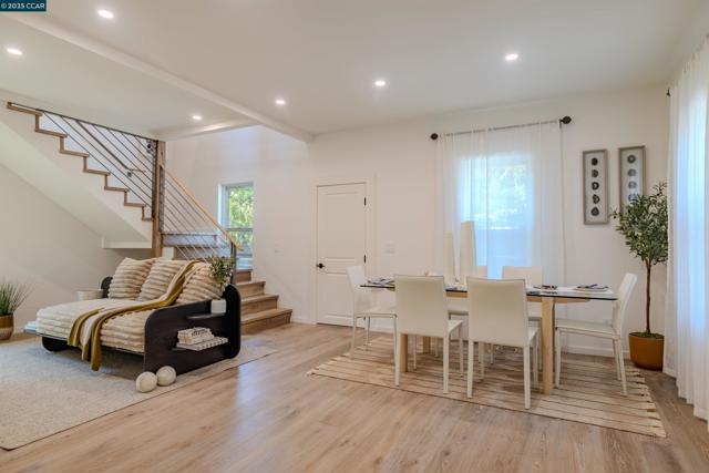 1722 Foothill Blvd, Calistoga CA: https://media.crmls.org/mediaz/ac401eb5-449b-4b94-b035-aa3e4a5d859f.jpg