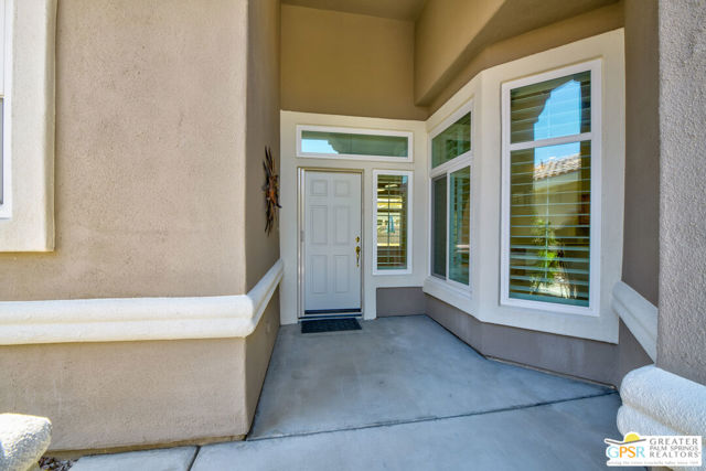 78797 Falsetto Drive, Palm Desert CA: https://media.crmls.org/mediaz/ac40a901-ed39-4411-b464-8ea1f1113a05.jpg