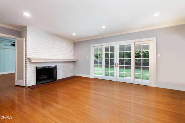 4402 El Camino Corto, La Canada Flintridge CA: https://media.crmls.org/mediaz/ac4139ca-98cf-4ec4-8160-549b453cab59.jpg