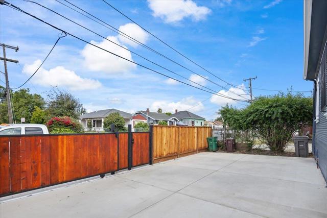 8850 Dowling Street, Oakland CA: https://media.crmls.org/mediaz/ac41cd1f-58c6-43bf-b7fd-ec1fd2b19ce1.jpg