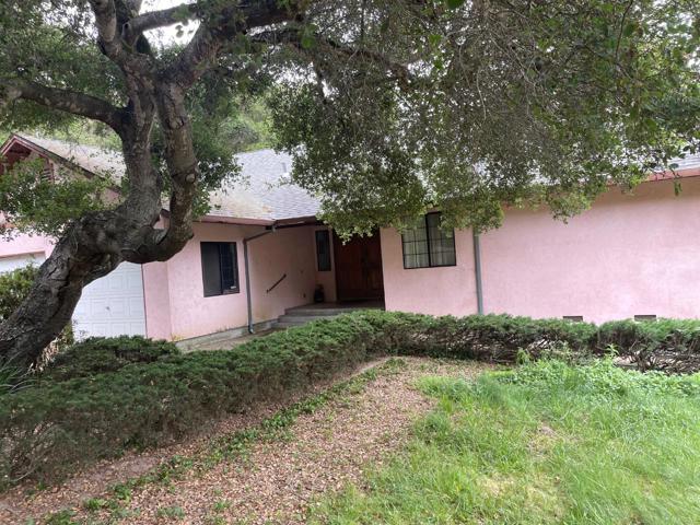 9395 King Road, Salinas CA: https://media.crmls.org/mediaz/ac41ecad-de80-4c7e-9589-141876ca0685.jpg