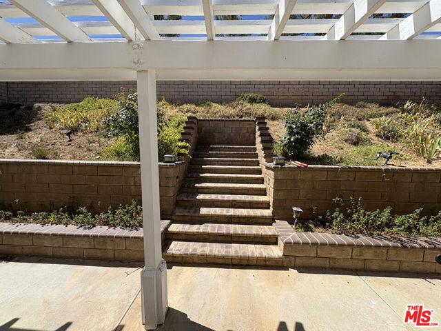 3202 Angeleno Place, Palmdale CA: https://media.crmls.org/mediaz/ac41f17c-ce8b-44e8-837a-53d6abb8cc1d.jpg
