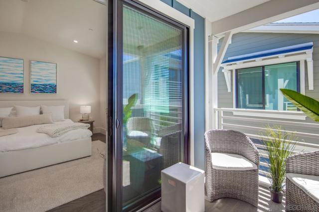 548 G Avenue, Coronado CA: https://media.crmls.org/mediaz/ac421371-715f-421c-bf95-c122b4079e3d.jpg