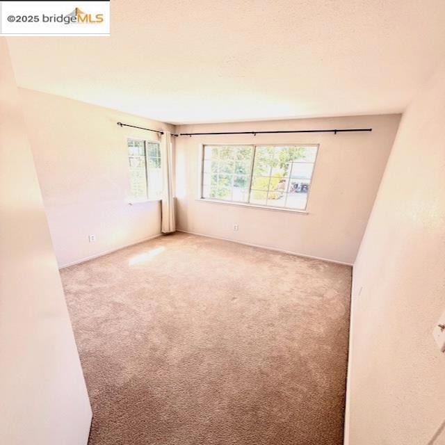 4907 Ridgeview Drive, Antioch CA: https://media.crmls.org/mediaz/ac42485b-94e2-4eef-92ac-10733a2dd0d3.jpg