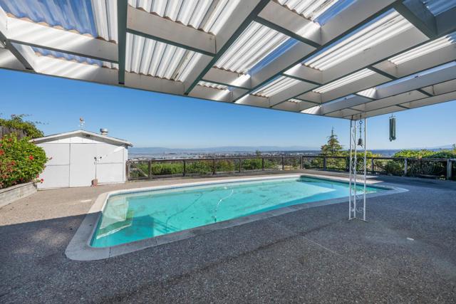 1033 Hewitt Drive, San Carlos CA: https://media.crmls.org/mediaz/ac436f90-cd1f-4606-9ffc-7d0c46f70e3e.jpg