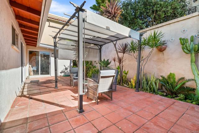 Detail Gallery Image 34 of 44 For 7209 Draper, La Jolla,  CA 92037 - 3 Beds | 3 Baths