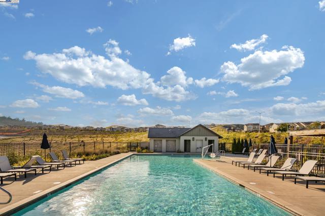 61109 Via Vicenza, San Ramon CA: https://media.crmls.org/mediaz/ac43e64e-b5dd-4b11-8af2-acca05996bcb.jpg