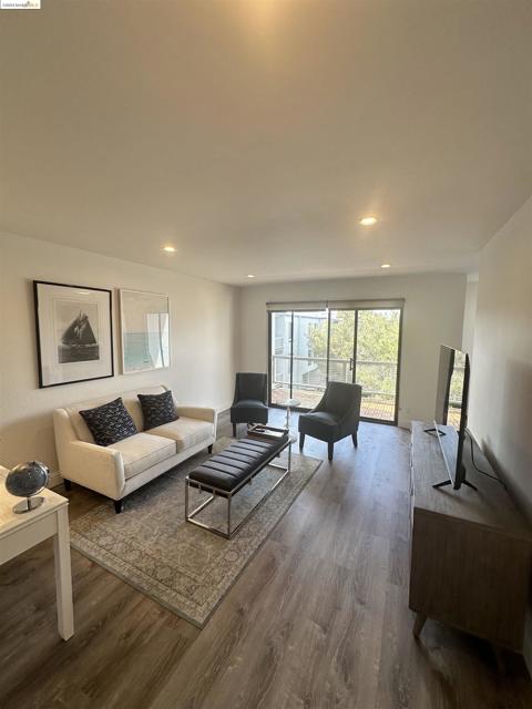 Details for 4 Commodore  D442, Emeryville, CA 94608