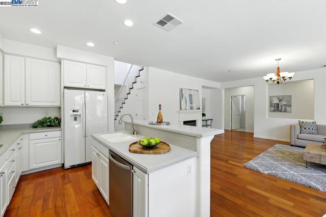 37420 Gillett Rd, Fremont CA: https://media.crmls.org/mediaz/ac441fb1-7e31-4453-b279-eb0a4d754906.jpg