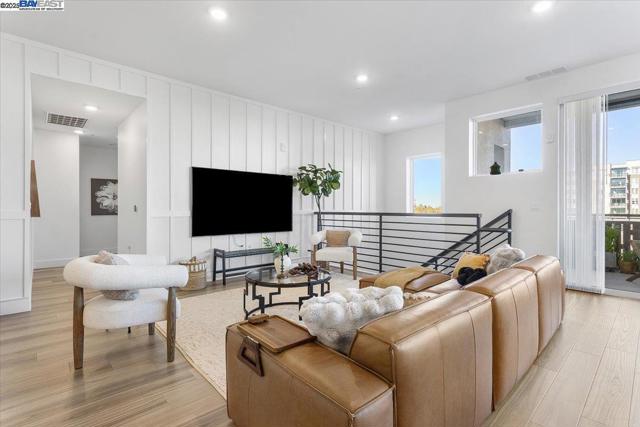 2250 Kilowatt Way, Fremont CA: https://media.crmls.org/mediaz/ac4442fc-a0a6-4d96-838c-7f749b935c19.jpg