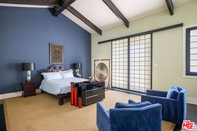 31823 Lobo Canyon Road, Agoura Hills CA: https://media.crmls.org/mediaz/ac4482e5-d621-4ed8-b90f-3ec10a483fc5.jpg