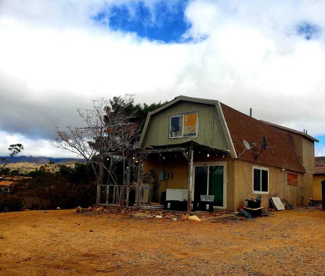 38400 Fischer N Road, Anza CA: https://media.crmls.org/mediaz/ac46afac-81c3-474d-89a9-f92e278894cf.jpg