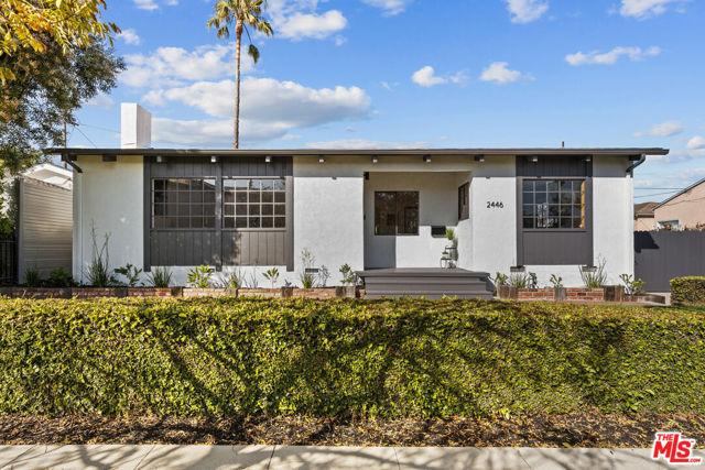 2446 Colby Avenue, Los Angeles CA: https://media.crmls.org/mediaz/ac46e08a-6d0e-41f1-8ab2-23452fd83c8c.jpg
