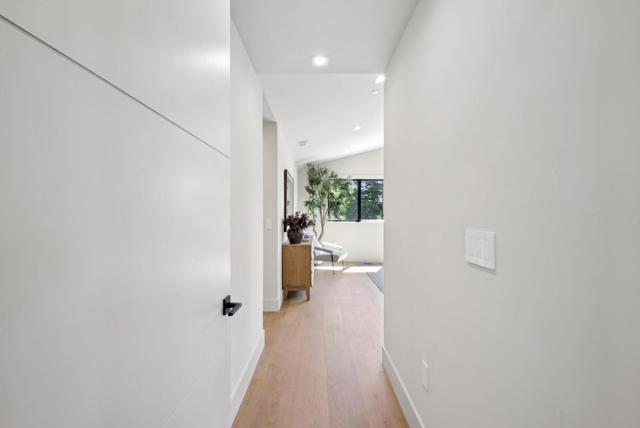 585 Cherry Avenue, Los Altos CA: https://media.crmls.org/mediaz/ac47610c-4508-4c0b-b704-a6949b06dfa5.jpg