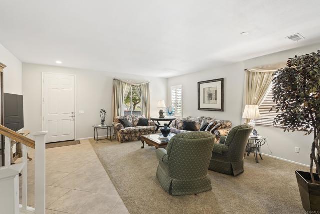 1222 N Creekside Drive, Chula Vista CA: https://media.crmls.org/mediaz/ac477122-98b0-4e49-a162-f5baae5b3f92.jpg