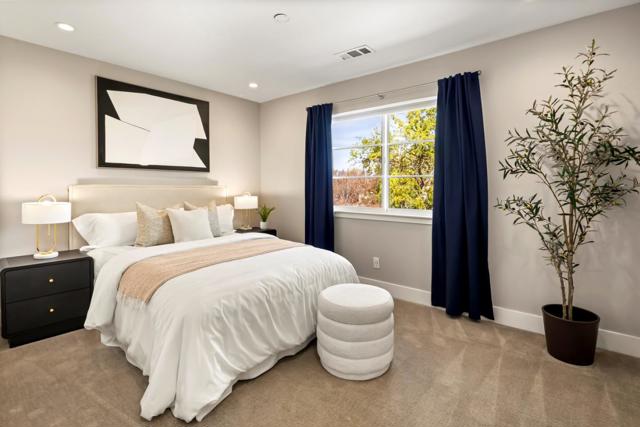 231 More Avenue, Los Gatos CA: https://media.crmls.org/mediaz/ac47ed60-1320-4d00-9e45-2333916ae63d.jpg