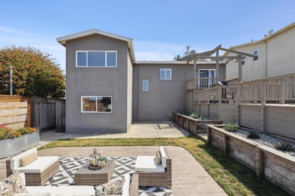 Ac47F41F Aec7 490B A597 116C593E0688 812 Burns Court, Pacifica, Ca 94044 &Lt;Span Style='BackgroundColor:transparent;Padding:0Px;'&Gt; &Lt;Small&Gt; &Lt;I&Gt; &Lt;/I&Gt; &Lt;/Small&Gt;&Lt;/Span&Gt;