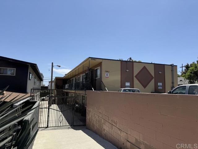 Image 10 of 15 For 3961 Ocean View Boulevard