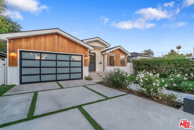 5522 Buffalo Avenue, Sherman Oaks CA: https://media.crmls.org/mediaz/ac48a2a1-d692-465d-b022-89edfeb95d3a.jpg
