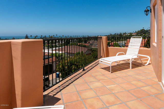 2167 Palomar Avenue, Ventura CA: https://media.crmls.org/mediaz/ac4904eb-dffe-4032-ab24-e0d700fc11d5.jpg