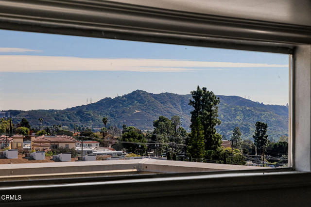 Detail Gallery Image 22 of 48 For 2905 Montrose Ave #610,  La Crescenta,  CA 91214 - 3 Beds | 3 Baths