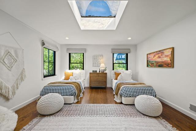 670 Edgewood Road, San Mateo CA: https://media.crmls.org/mediaz/ac49f752-edcc-4522-9251-eee39157e176.jpg