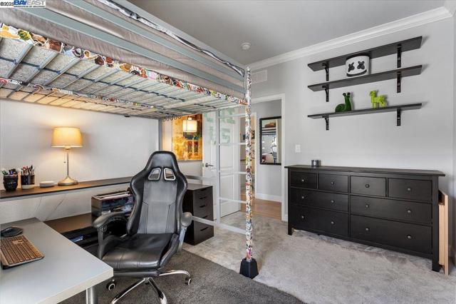 3015 E Bayshore Road #423, Redwood City CA: https://media.crmls.org/mediaz/ac4af188-abcb-4501-9fca-5bd4326fa1cc.jpg