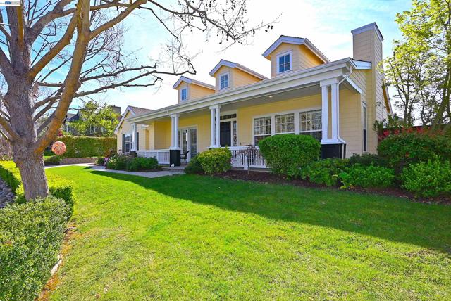 Image 3 of 59 For 2221 Leccino Ct