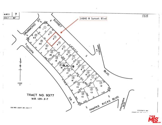 14840 W Sunset Boulevard, Pacific Palisades CA: https://media.crmls.org/mediaz/ac4b2771-e496-4bc4-906b-5a54e2035431.jpg