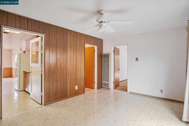520 Celia St, Hayward CA: https://media.crmls.org/mediaz/ac4c7ba2-c168-4c07-87f7-1532c97580e8.jpg