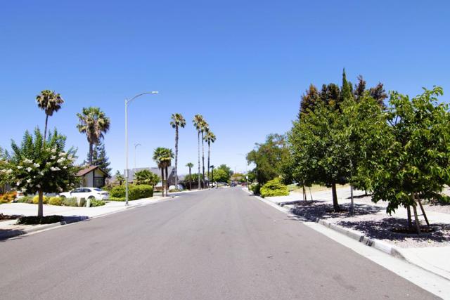 4456 Waimea Court, San Jose CA: https://media.crmls.org/mediaz/ac4d5fd8-6251-4d39-8467-3e2b15ecc4b2.jpg