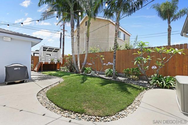 1855 Capistrano St, San Diego CA: https://media.crmls.org/mediaz/ac4d8caa-459c-4efa-abd7-e723613a2ad6.jpg