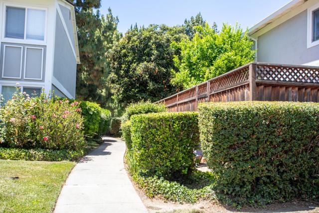 40189 Santa Teresa, Fremont CA: https://media.crmls.org/mediaz/ac4deac0-899b-4e5d-b074-91bf31dc8538.jpg