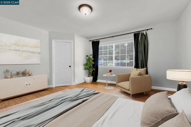 121 School Ln, Walnut Creek CA: https://media.crmls.org/mediaz/ac4e06e9-bb5e-4d0a-ab04-b42bddec1ff0.jpg