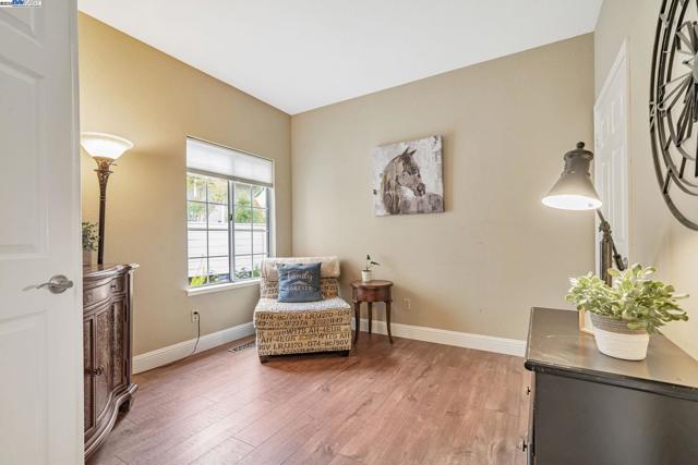 47 Summer Hill Court, Danville CA: https://media.crmls.org/mediaz/ac4e07ca-6bb1-46a1-92fb-3206fe405fe1.jpg