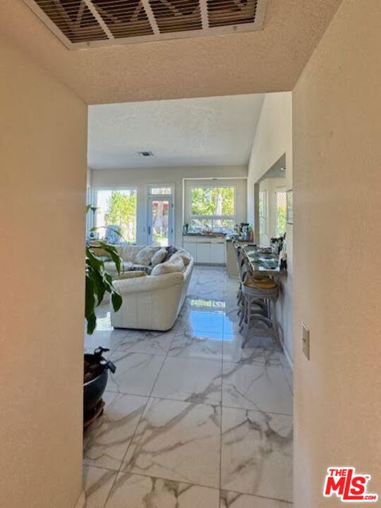 Image 19 of 31 For 408 Oakmont Drive