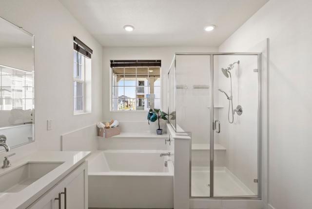 9476 Seawind Way, Newark CA: https://media.crmls.org/mediaz/ac4e67c0-8249-42b8-96e5-68f6de515030.jpg