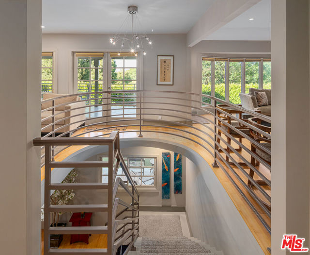 13477 Contour Drive, Sherman Oaks CA: https://media.crmls.org/mediaz/ac4f55a0-2560-4bc2-a8b1-ed347304fe55.jpg