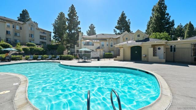 725 Brookstone Road, Chula Vista CA: https://media.crmls.org/mediaz/ac4ff29b-31aa-49ee-8a56-cdec59d166a6.jpg