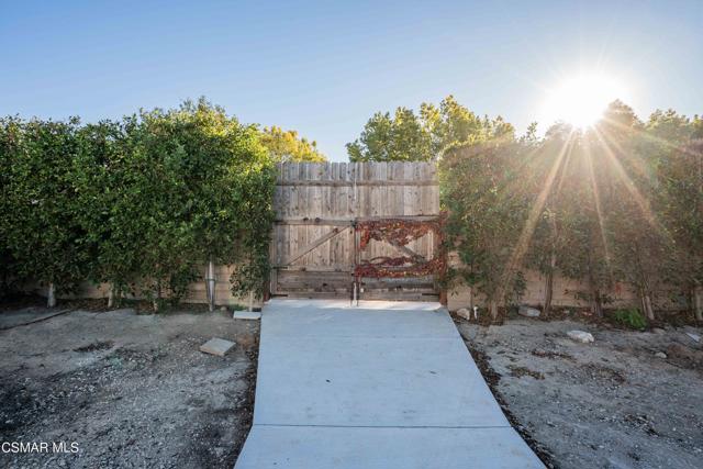 568 Bristol Avenue, Simi Valley CA: https://media.crmls.org/mediaz/ac5111ec-bb44-4a02-a69b-6180f2c703e2.jpg