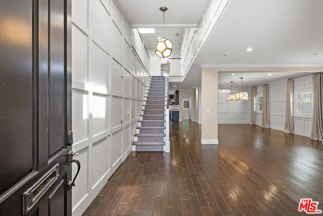 1147 Centinela Avenue, Santa Monica CA: https://media.crmls.org/mediaz/ac513cb5-dc78-429a-95ef-5c9a916e162c.jpg