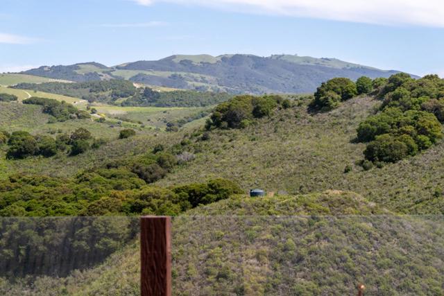 25625 Tierra Grande Drive, Carmel CA: https://media.crmls.org/mediaz/ac51b47c-c834-4eb7-8638-a85940a2cb52.jpg