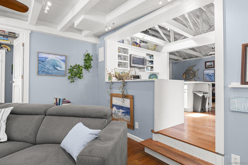 2810 Madison - photo 7