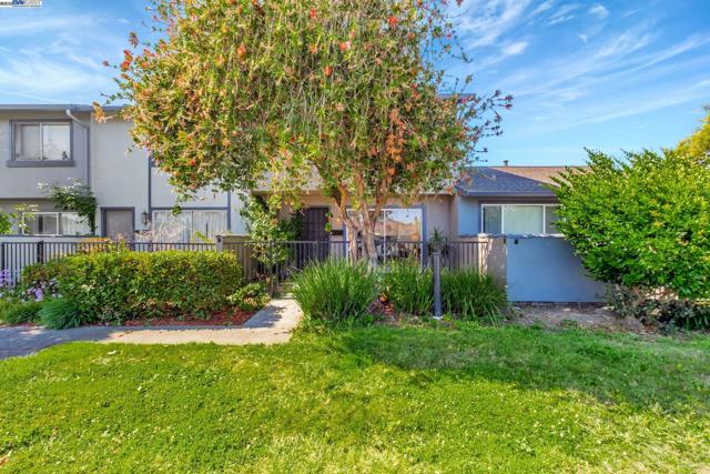 4312 Solano Way, Union City CA: https://media.crmls.org/mediaz/ac536d01-e146-4d41-92f7-63a2ab5b0708.jpg