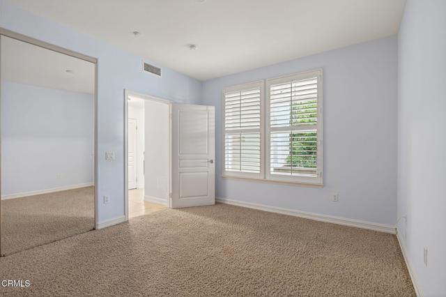 1423 Windshore Way, Oxnard CA: https://media.crmls.org/mediaz/ac541991-625e-4cf6-98d3-2ea088ea0f76.jpg