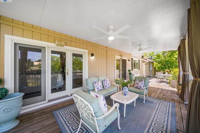 484 El Pintado Rd, Danville CA: https://media.crmls.org/mediaz/ac545df8-8491-45d5-a22c-1de3ef96aab9.jpg