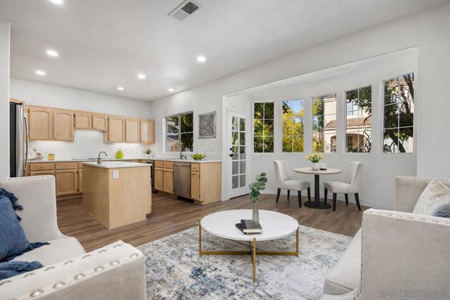 5125 Renaissance Ave, San Diego CA: https://media.crmls.org/mediaz/ac5640e2-0e7f-4751-b847-a996761b957b.jpg