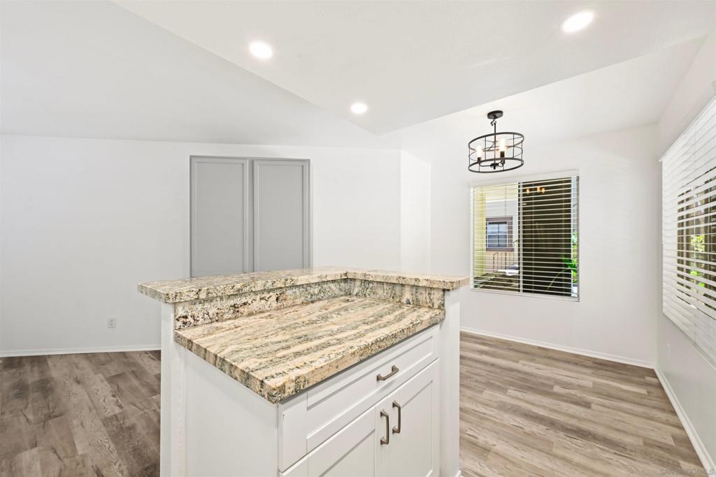 1270 Cleveland - photo 10