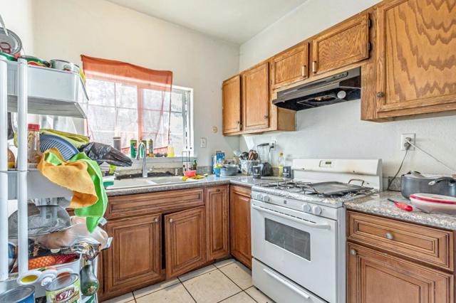37 Union Street, San Jose CA: https://media.crmls.org/mediaz/ac5795d0-915b-4b2c-afa1-6d64f158fce7.jpg