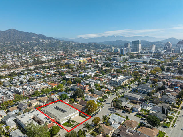 657 W Milford Street, Glendale CA: https://media.crmls.org/mediaz/ac596db7-c847-49a3-93c8-649f71fb279c.jpg